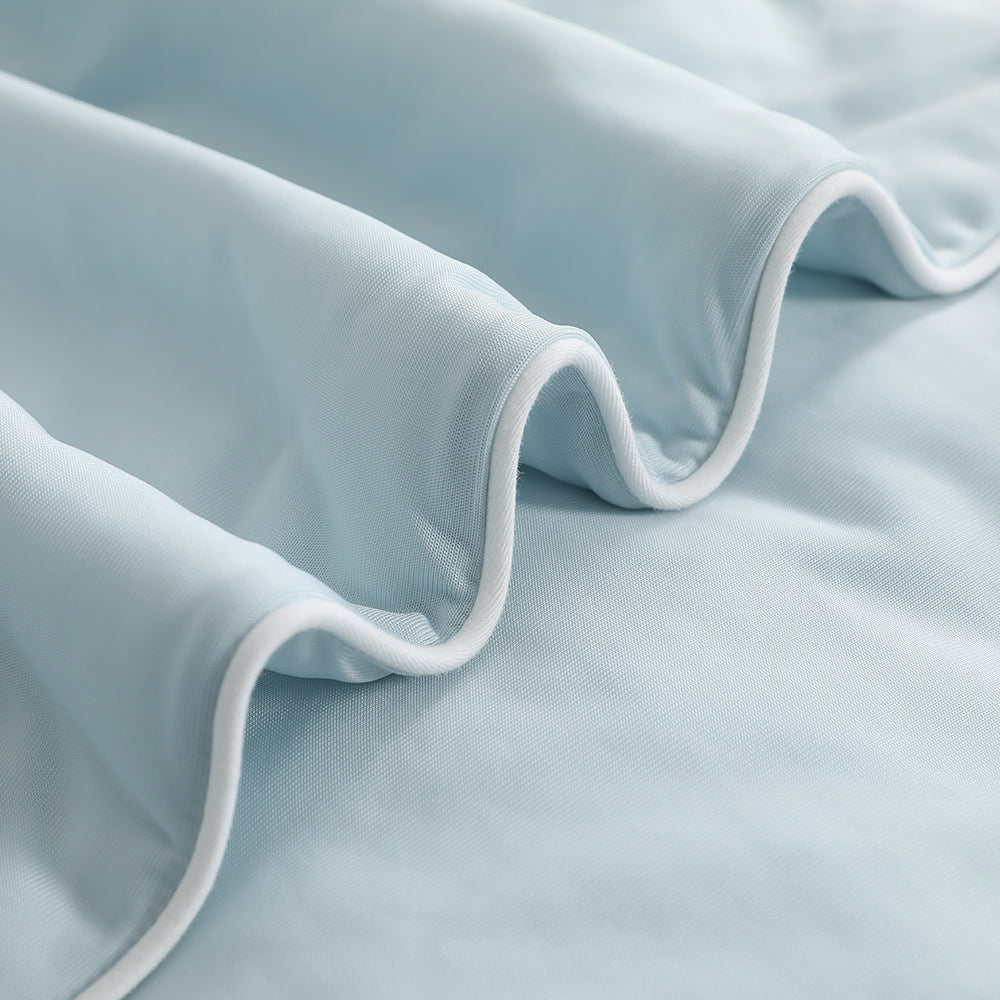 
                  
                    Giselle Bedding Cooling Quilt Summer Blanket Double
                  
                